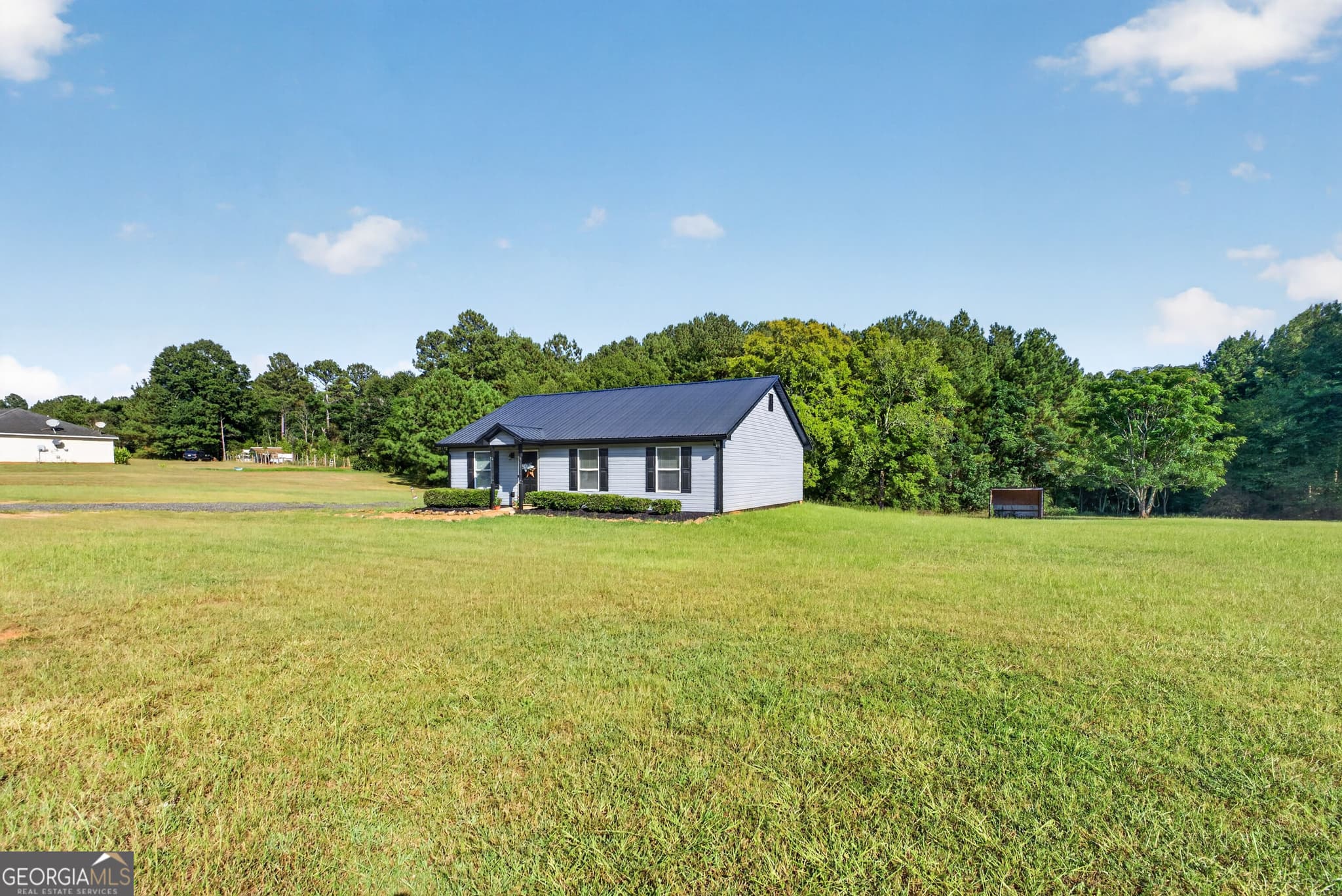 3 bedroom, 2 bathroom, 1,200 sq ft single family residence for sale at 1300 Hill Street, Comer, GA 30629 — photo 4