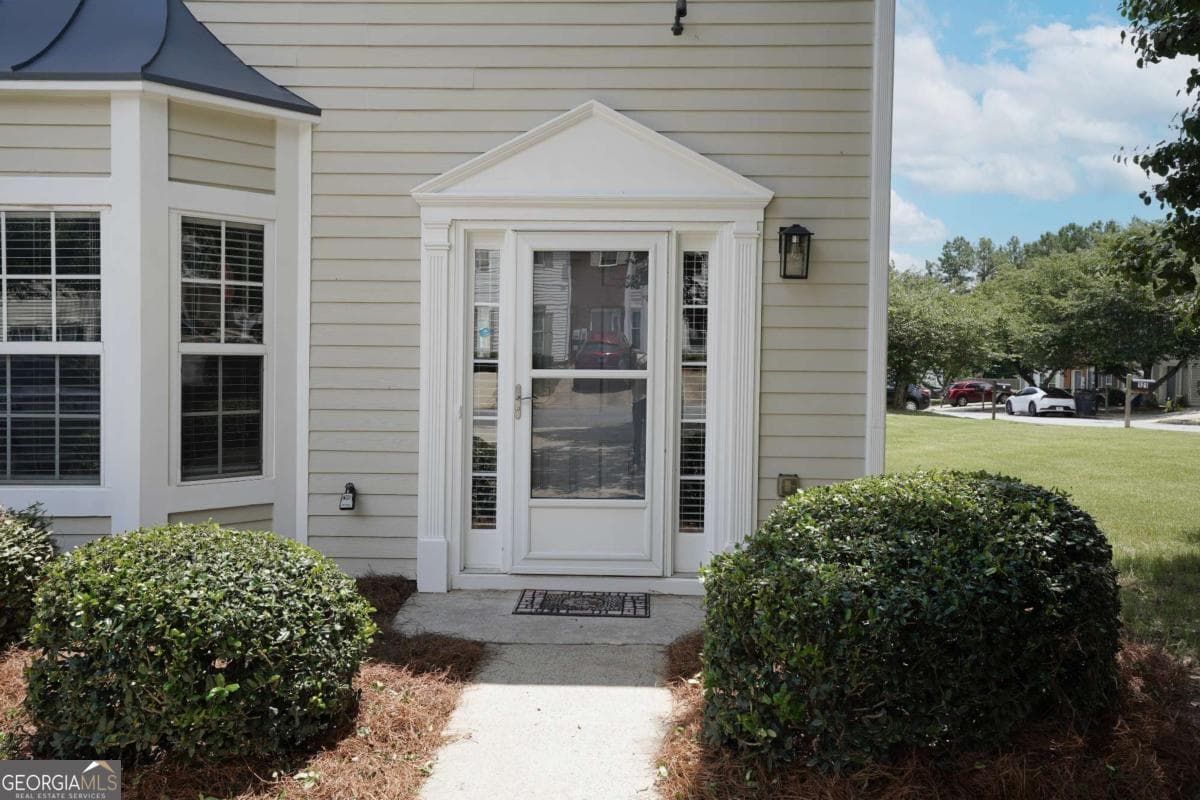 2 bedroom, 2.5 bathroom, 1,440 sq ft townhouse for sale at 249 Timber Gate Drive, Lawrenceville, GA 30045 — photo 1 of 29