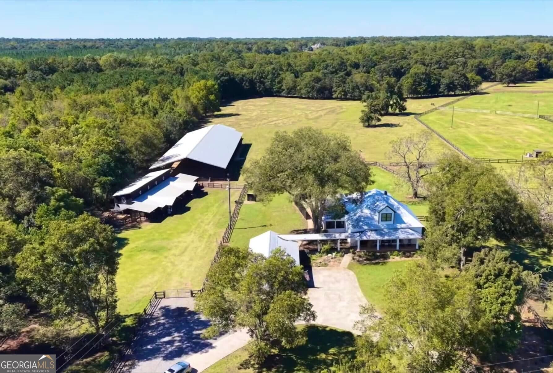 4 bedroom, 3.5 bathroom, 2,886 sq ft single family residence for sale at 10540 Estes Road, Macon, GA 31210 — photo 8