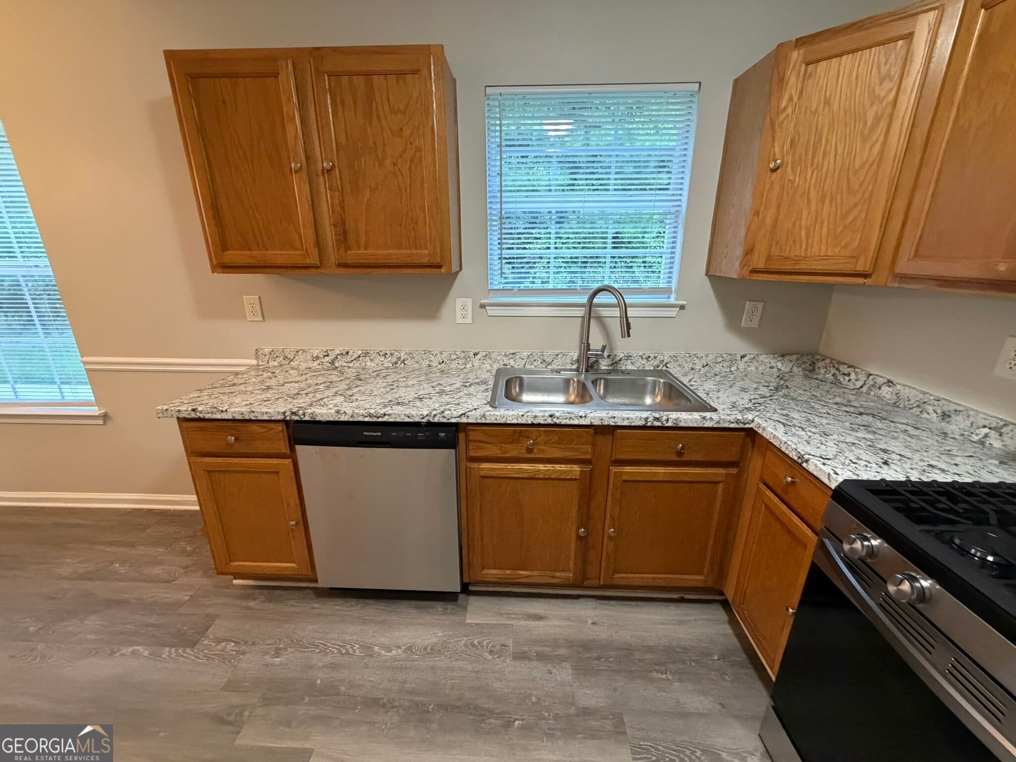 3 bedroom, 2.5 bathroom, 1,685 sq ft single family residence for sale at 85 Kirkland Court, Covington, GA 30016 — photo 7