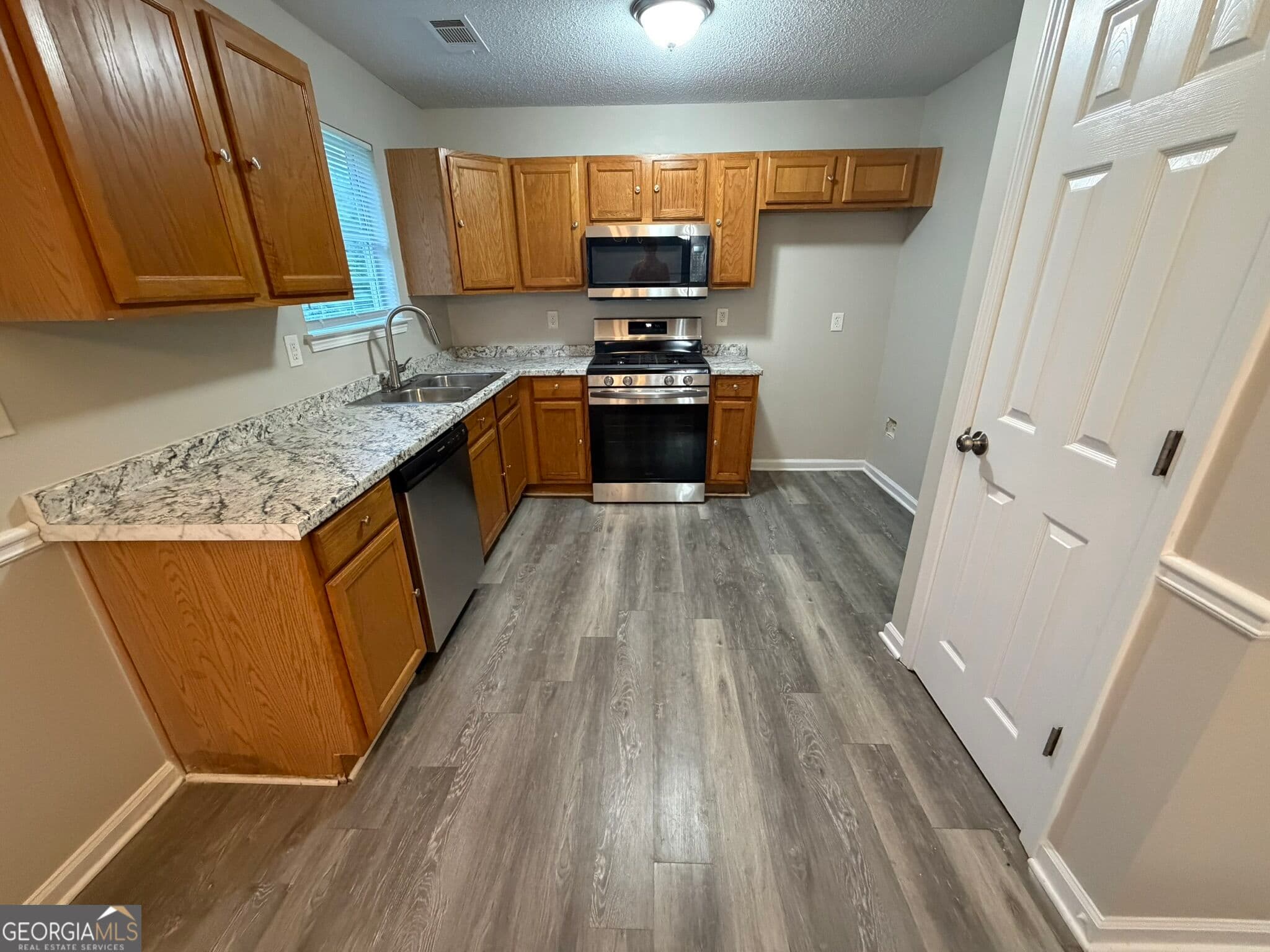 3 bedroom, 2.5 bathroom, 1,685 sq ft single family residence for sale at 85 Kirkland Court, Covington, GA 30016 — photo 5