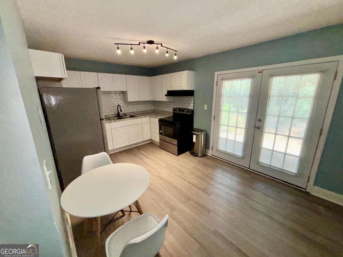 3 bedroom, 2 bathroom, 1,134 sq ft condominium for sale at 13 Peyton Place, Atlanta, GA 30311 — photo 9