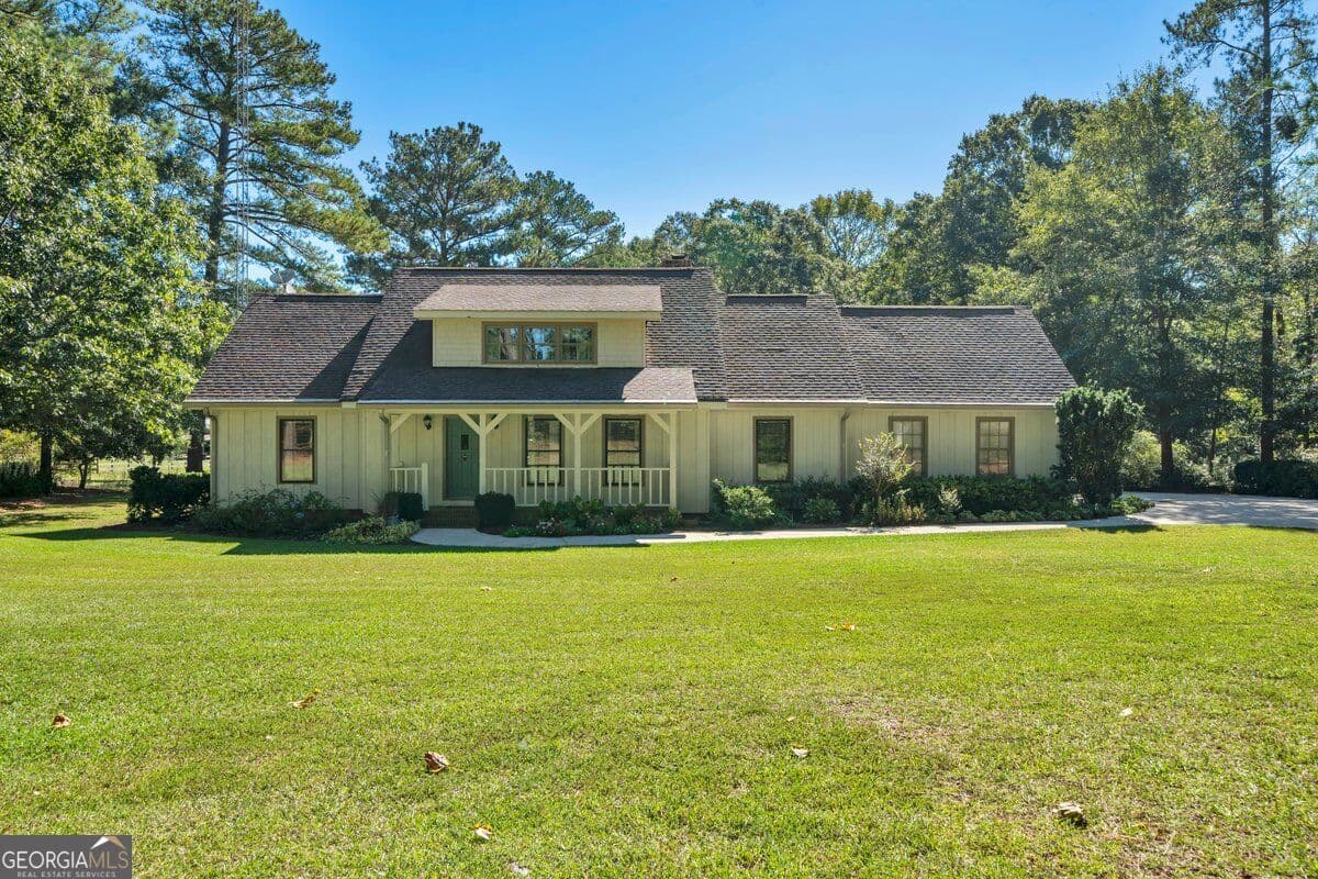 5 bedroom, 4.5 bathroom, 2,821 sq ft single family residence for sale at 6620 New Hope Road, Milner, GA 30257 — photo 1 of 58