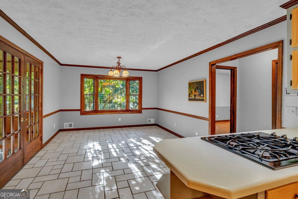 5 bedroom, 4.5 bathroom, 2,821 sq ft single family residence for sale at 6620 New Hope Road, Milner, GA 30257 — photo 5