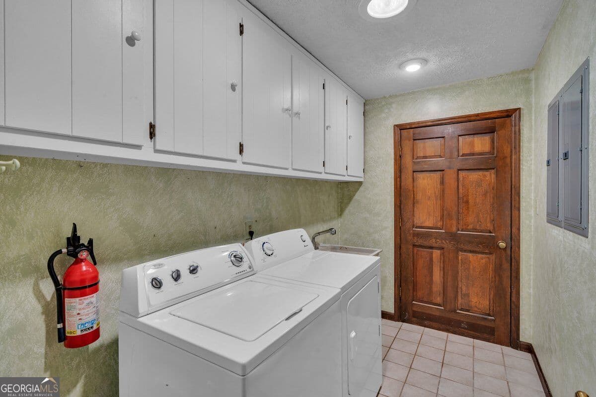 5 bedroom, 4.5 bathroom, 2,821 sq ft single family residence for sale at 6620 New Hope Road, Milner, GA 30257 — photo 10
