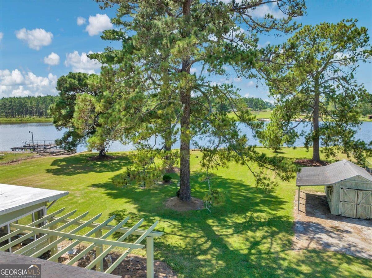 3 bedroom, 2 bathroom, 1,779 sq ft single family residence for sale at 443 Lakeshore Road, Pelham, GA 31779 — photo 7