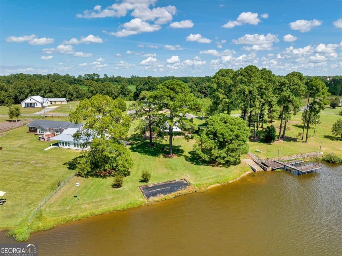 3 bedroom, 2 bathroom, 1,779 sq ft single family residence for sale at 443 Lakeshore Road, Pelham, GA 31779 — photo 9