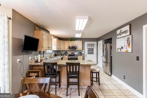 3 bedroom, 2.5 bathroom, 3,008 sq ft single family residence for sale at 191 Henry Drive, Gray, GA 31032 — photo 7