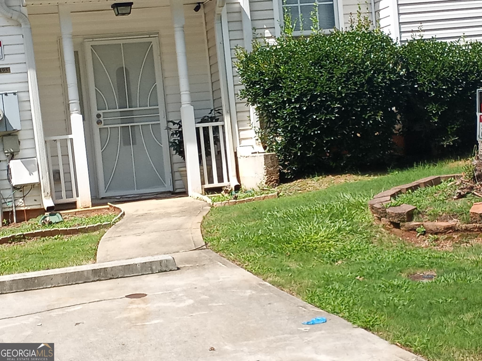 2 bedroom, 1 bathroom, 1,533 sq ft townhouse for rent at 6495 Wellington Chase Court, Lithonia, GA 30058 for $850 a month — photo 1 of 20