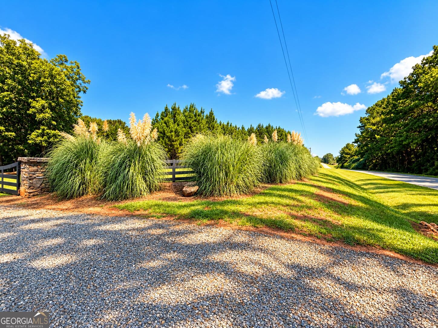 2 bedroom, 2 bathroom, 1,617 sq ft cabin,single family residence under contract at 2323 Pleasant Valley Road, Woodland, GA 31836 — photo 3
