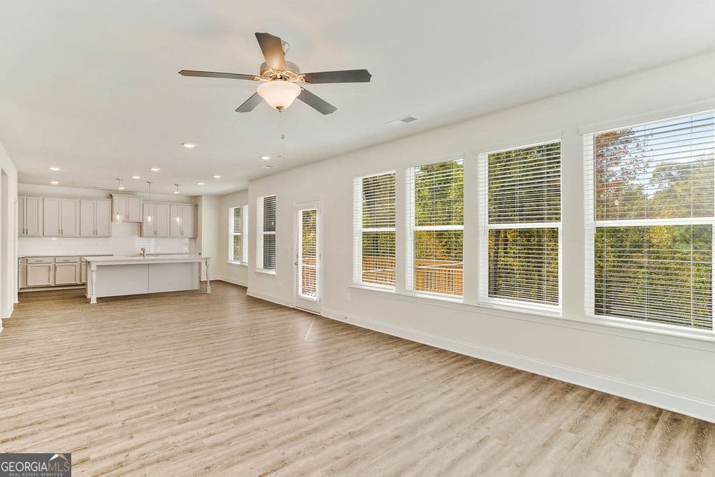 4 bedroom, 3.5 bathroom, 2,344 sq ft single family residence for sale at 485 Lawson Drive 28, Mansfield, GA 30055 — photo 6