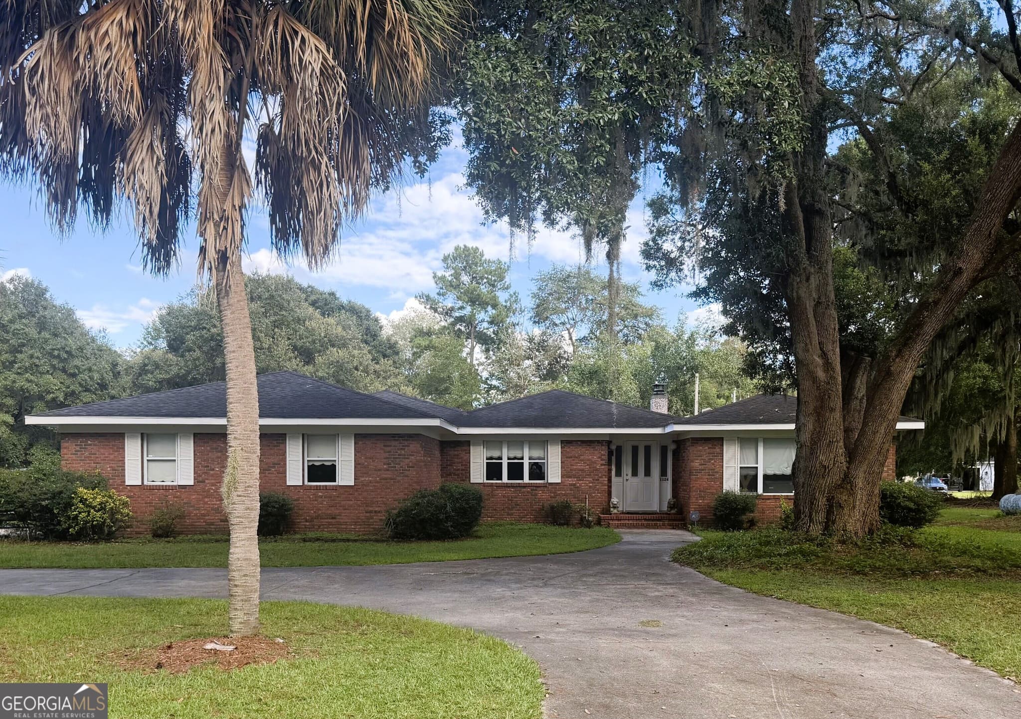 4 bedroom, 3 bathroom, 2,669 sq ft single family residence for sale at 1124 Myers Hill Road, Brunswick, GA 31523
