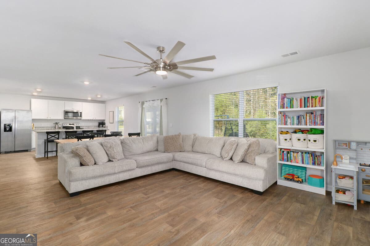 5 bedroom, 2.5 bathroom, 2,340 sq ft single family residence for sale at 118 Aruba Road, Guyton, GA 31312 — photo 10