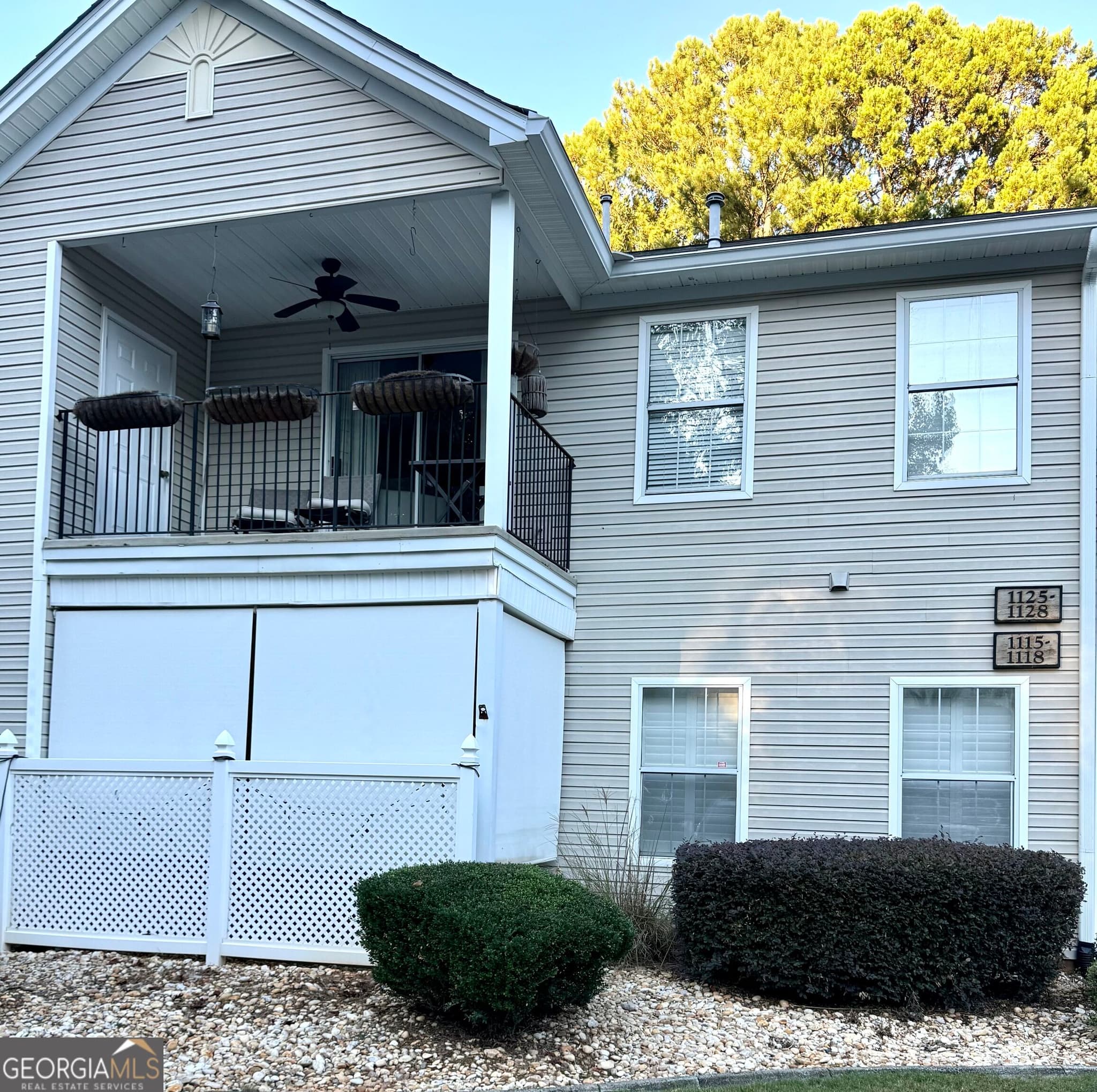 2 bedroom, 3 bathroom, 1,324 sq ft condominium for sale at 1115 Ridgefield Drive, Peachtree City, GA 30269 — photo 2