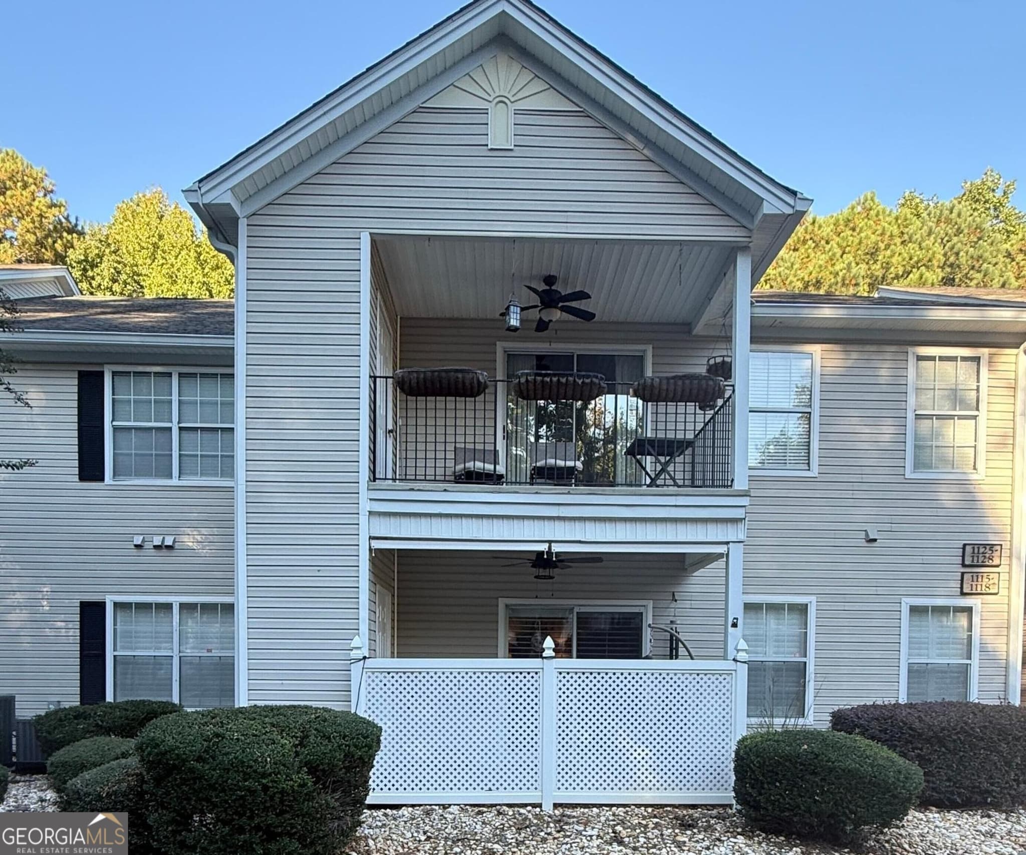 2 bedroom, 3 bathroom, 1,324 sq ft condominium for sale at 1115 Ridgefield Drive, Peachtree City, GA 30269