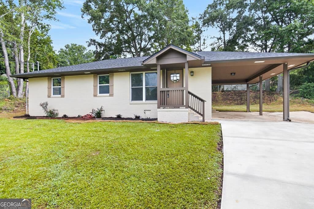 3 bedroom, 1.5 bathroom, 1,161 sq ft single family residence under contract at 4415 Nickerson Court, Columbus, GA 31907 — photo 2