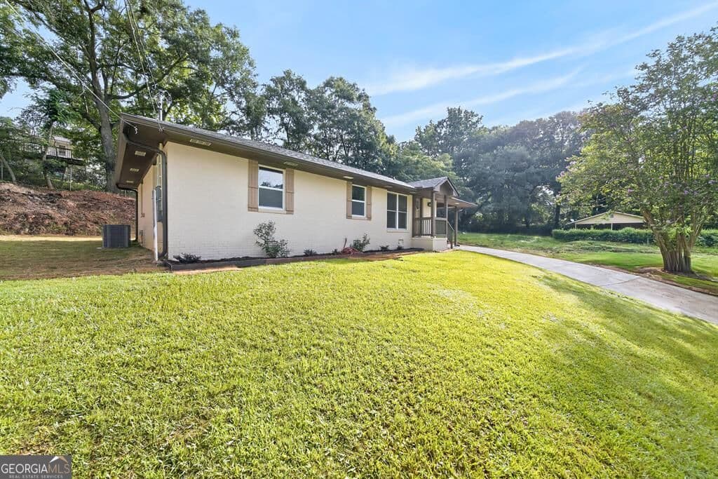 3 bedroom, 1.5 bathroom, 1,161 sq ft single family residence under contract at 4415 Nickerson Court, Columbus, GA 31907 — photo 3
