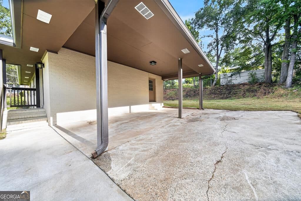 3 bedroom, 1.5 bathroom, 1,161 sq ft single family residence under contract at 4415 Nickerson Court, Columbus, GA 31907 — photo 5