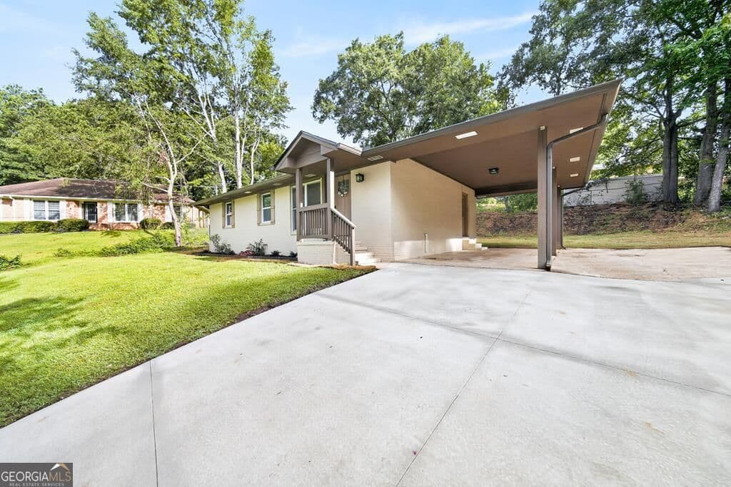 3 bedroom, 1.5 bathroom, 1,161 sq ft single family residence under contract at 4415 Nickerson Court, Columbus, GA 31907 — photo 4
