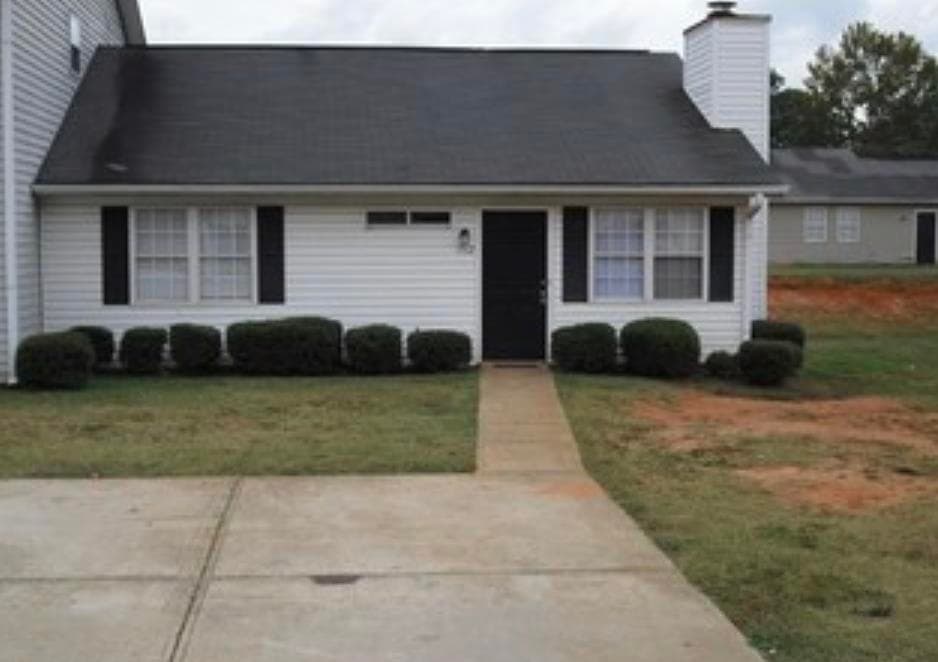 2 bedroom, 2 bathroom quadruplex for rent at 1748 Bob White Lane, Conyers, GA 30013 for $1,230 a month