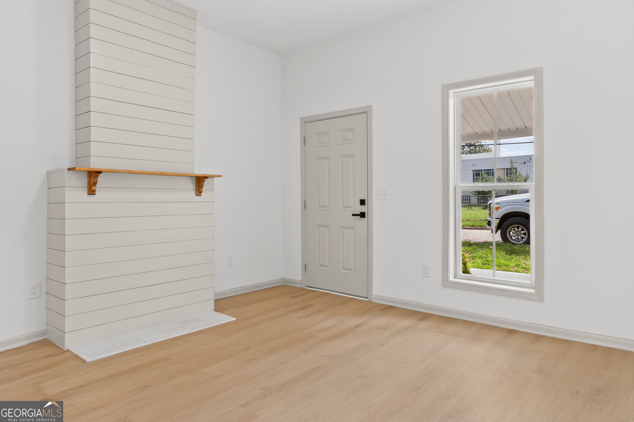 4 bedroom, 2 bathroom, 1,338 sq ft single family residence for sale at 415 N 15th Street, Griffin, GA 30223 — photo 7
