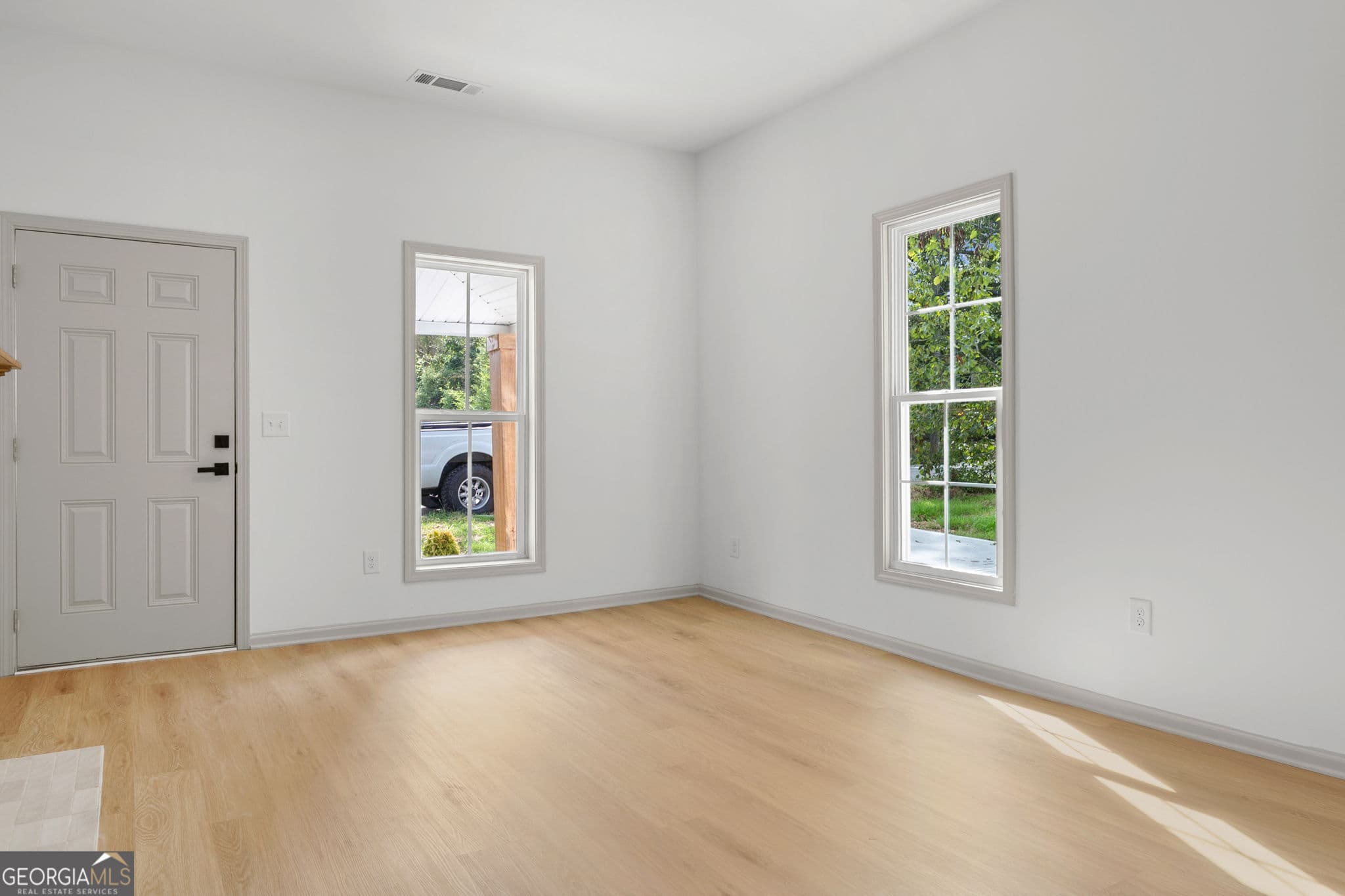 4 bedroom, 2 bathroom, 1,338 sq ft single family residence for sale at 415 N 15th Street, Griffin, GA 30223 — photo 8