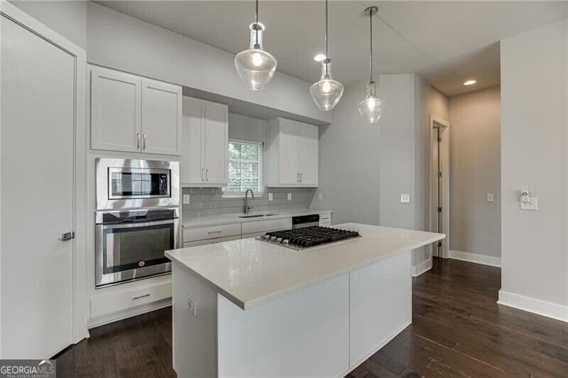 2 bedroom, 2.5 bathroom, 1,746 sq ft townhouse for rent at 721 Taylor Court, Atlanta, GA 30324 for $3,500 a month — photo 6
