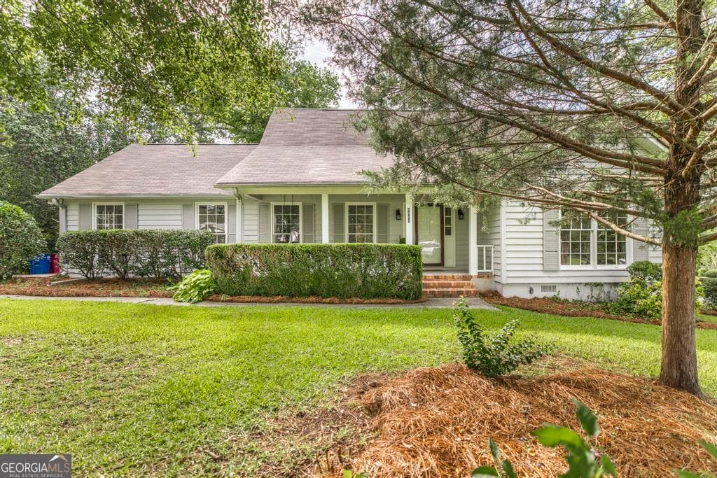 4 bedroom, 2.5 bathroom, 2,606 sq ft single family residence for sale at 6806 Bay Point Drive, Macon, GA 31220 — photo 6