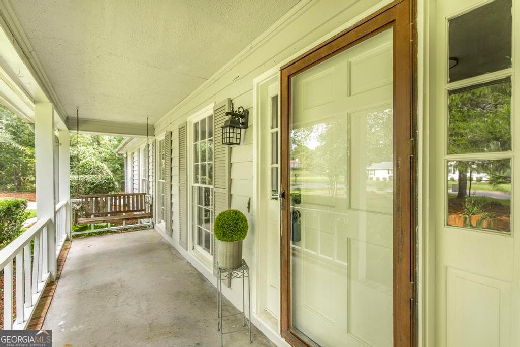 4 bedroom, 2.5 bathroom, 2,606 sq ft single family residence for sale at 6806 Bay Point Drive, Macon, GA 31220 — photo 7