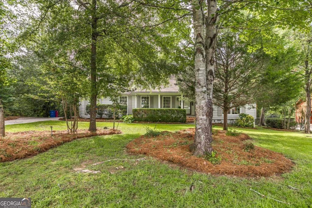 4 bedroom, 2.5 bathroom, 2,606 sq ft single family residence for sale at 6806 Bay Point Drive, Macon, GA 31220 — photo 4