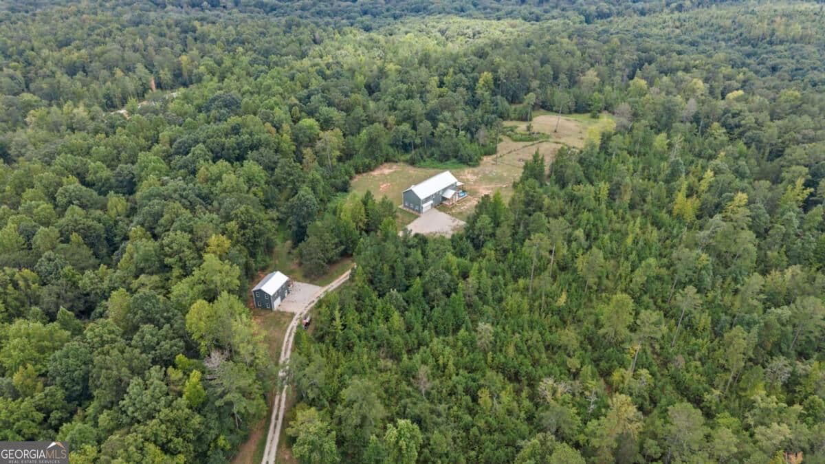 4 bedroom, 3.5 bathroom, 3,288 sq ft single family residence for sale at 1032 Washington Road, Lexington, GA 30648 — photo 2