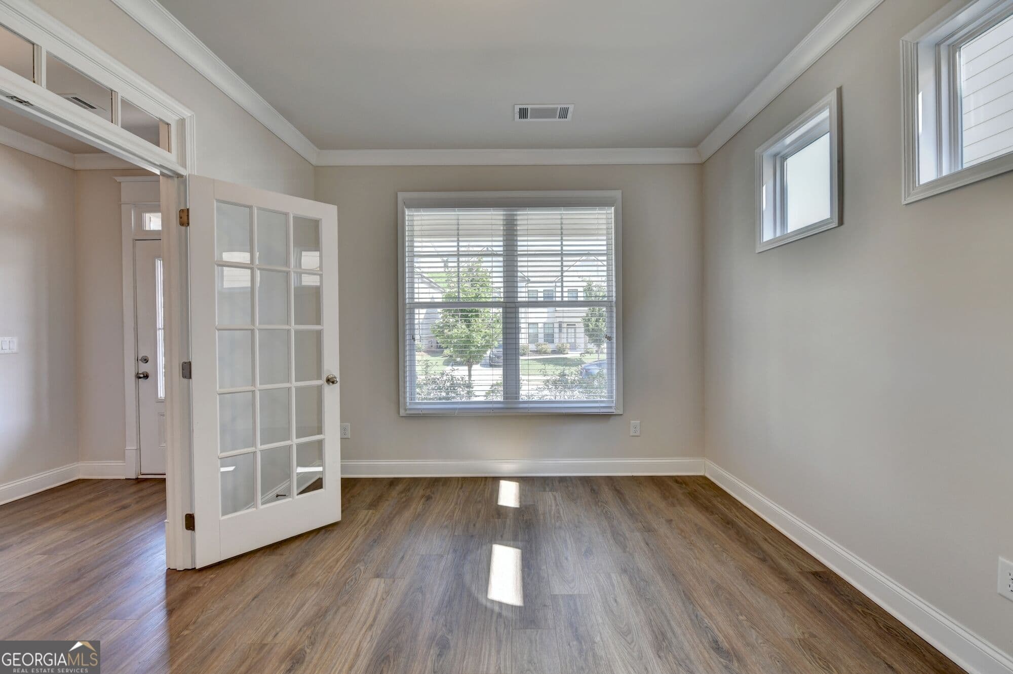 5 bedroom, 4 bathroom, 3,860 sq ft single family residence for sale at 4169 Brookmont Way, Auburn, GA 30011 — photo 7