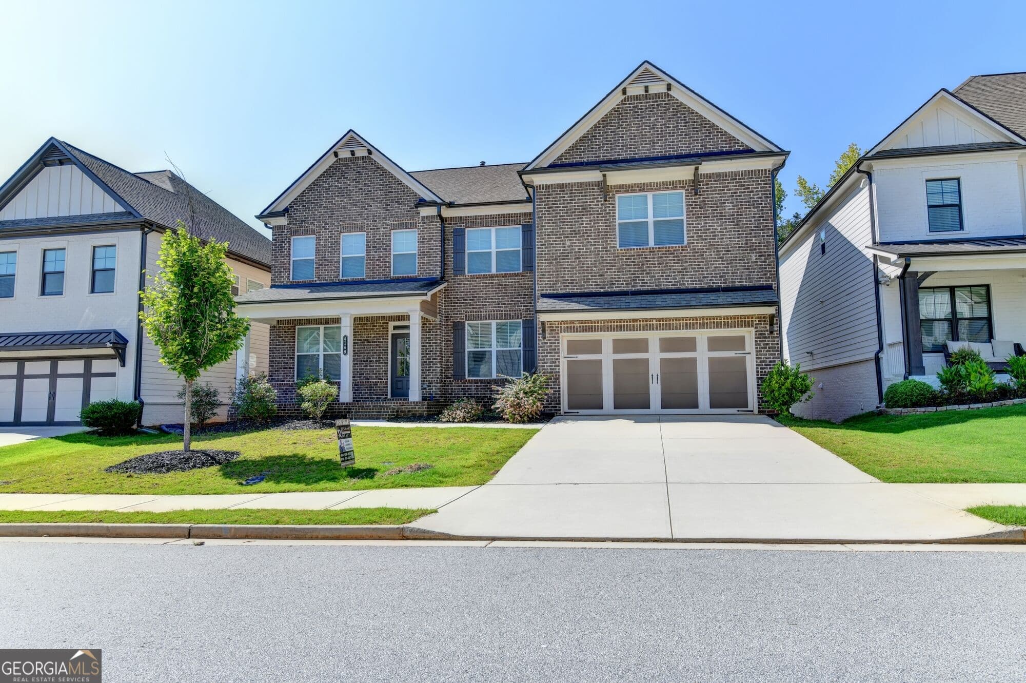5 bedroom, 4 bathroom, 3,860 sq ft single family residence for sale at 4169 Brookmont Way, Auburn, GA 30011 — photo 4