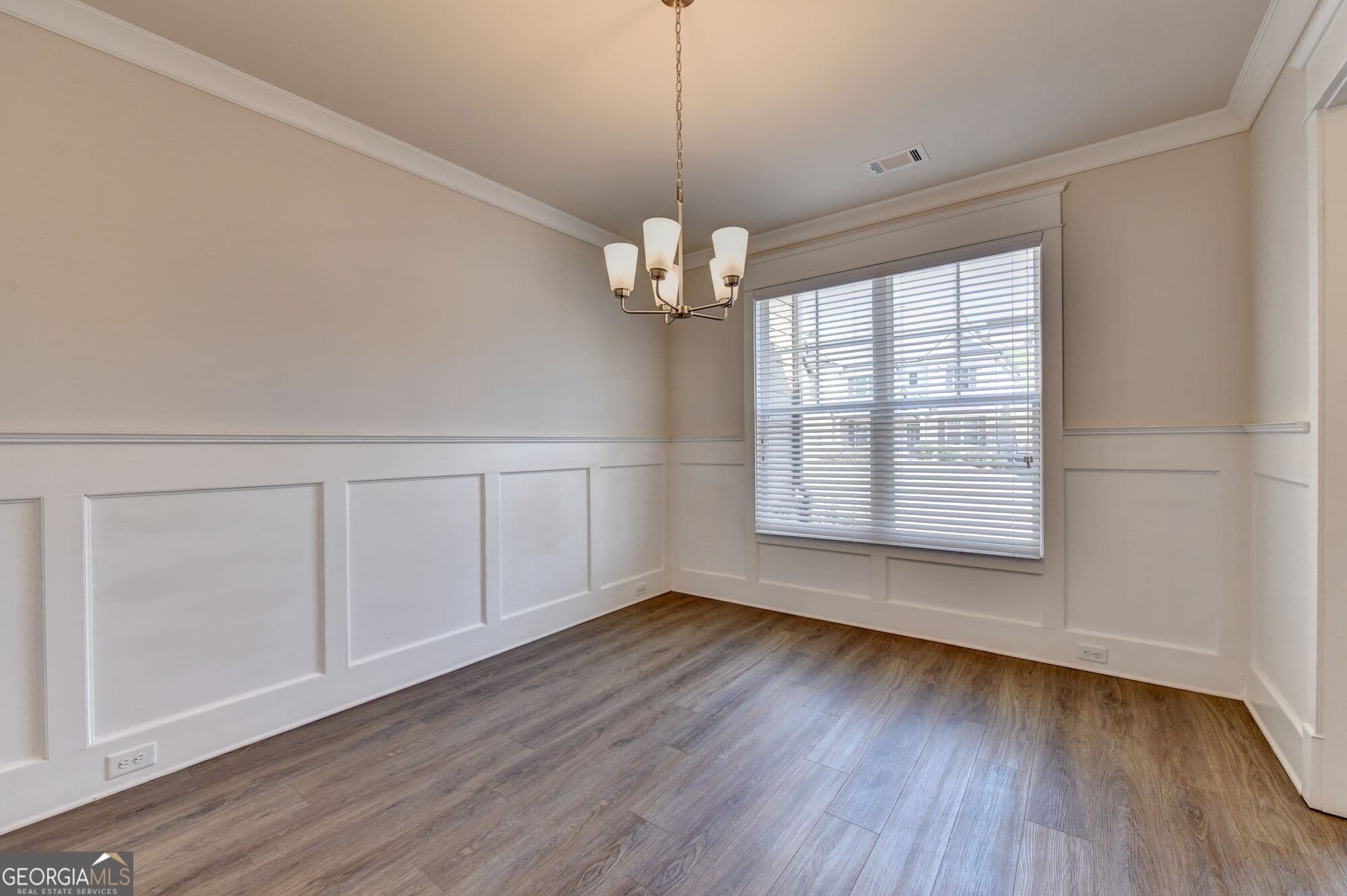 5 bedroom, 4 bathroom, 3,860 sq ft single family residence for sale at 4169 Brookmont Way, Auburn, GA 30011 — photo 8
