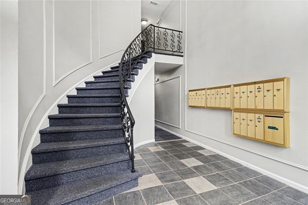 1 bedroom, 1 bathroom, 756 sq ft condominium for sale at 3650 Ashford Dunwoody Road 904, Atlanta, GA 30319 — photo 6