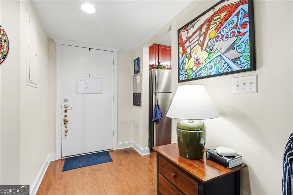 1 bedroom, 1 bathroom, 756 sq ft condominium for sale at 3650 Ashford Dunwoody Road 904, Atlanta, GA 30319 — photo 7