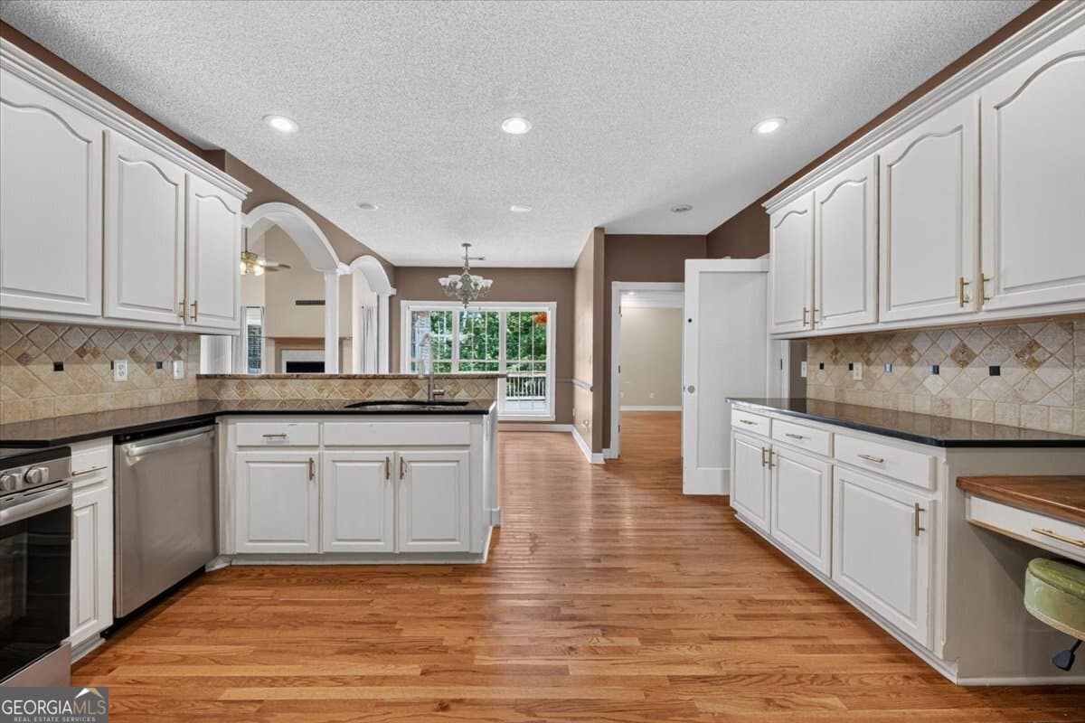 4 bedroom, 2 bathroom, 2,385 sq ft single family residence for sale at 156 Henry Drive, Gray, GA 31032 — photo 10