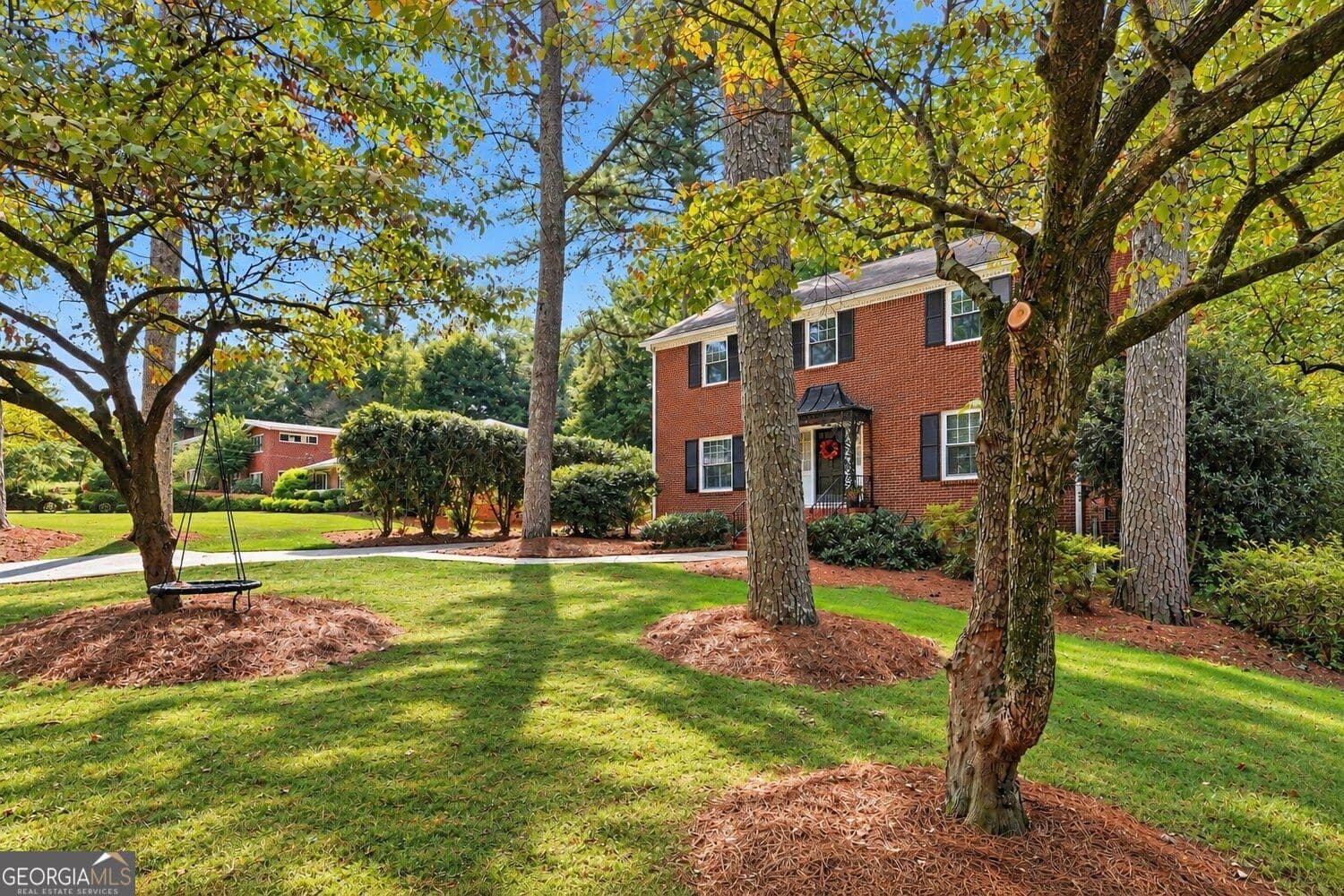 4 bedroom, 3 bathroom, 3,341 sq ft single family residence for sale at 3249 Majestic Circle, Avondale Estates, GA 30002 — photo 5