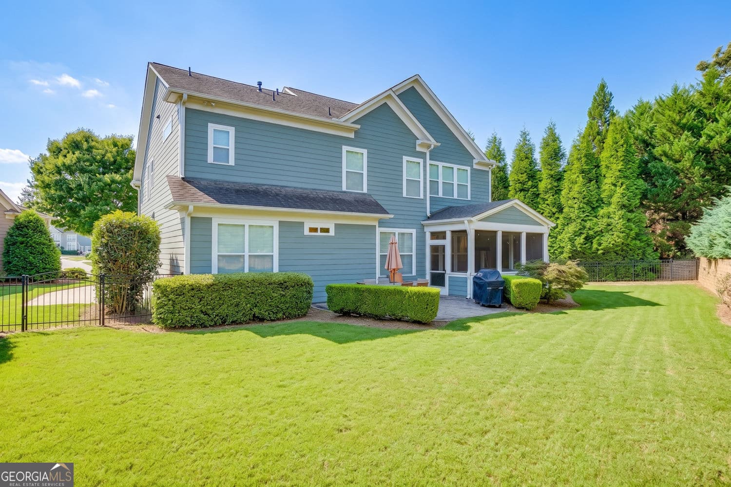 5 bedroom, 4 bathroom, 3,334 sq ft single family residence for sale at 6454 Park Bench Place, Hoschton, GA 30548 — photo 2