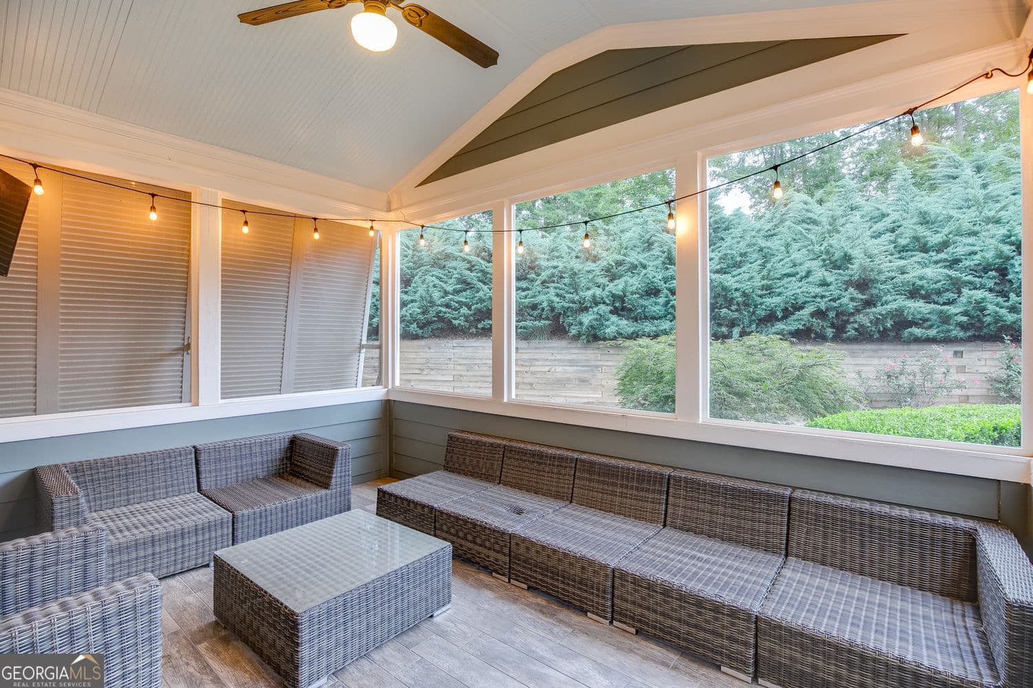 5 bedroom, 4 bathroom, 3,334 sq ft single family residence for sale at 6454 Park Bench Place, Hoschton, GA 30548 — photo 3