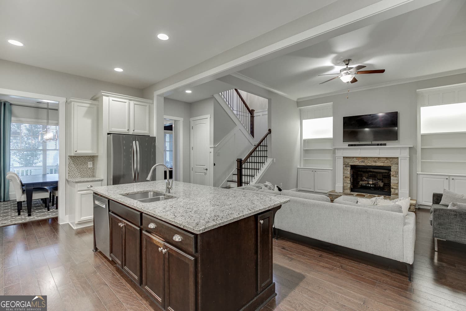 5 bedroom, 4 bathroom, 3,334 sq ft single family residence for sale at 6454 Park Bench Place, Hoschton, GA 30548 — photo 5