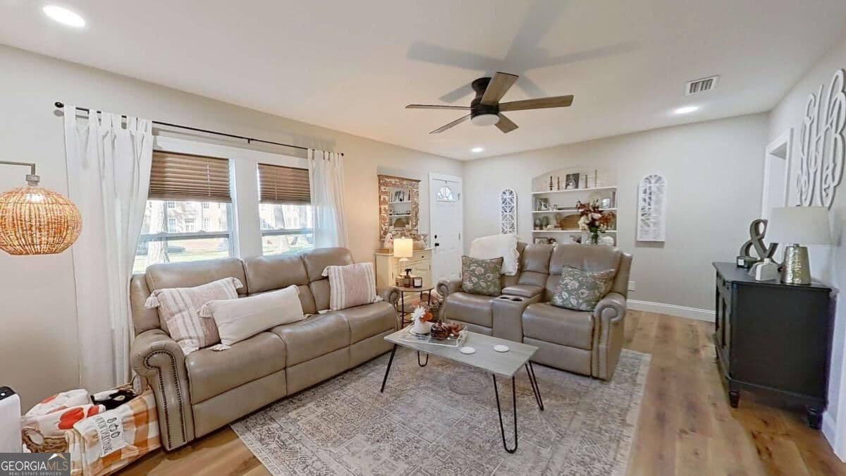 3 bedroom, 2 bathroom, 1,402 sq ft single family residence for sale at 116 Glenwood Drive, Thomasville, GA 31792 — photo 5
