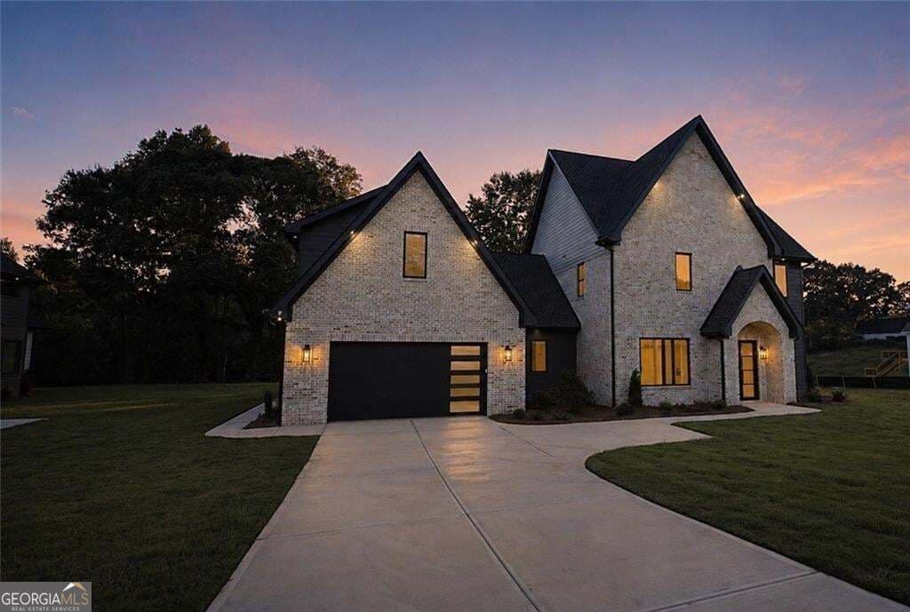 5 bedroom, 4.5 bathroom, 4,704 sq ft single family residence for sale at 6218 Blackjack Road, Flowery Branch, GA 30542 — photo 2
