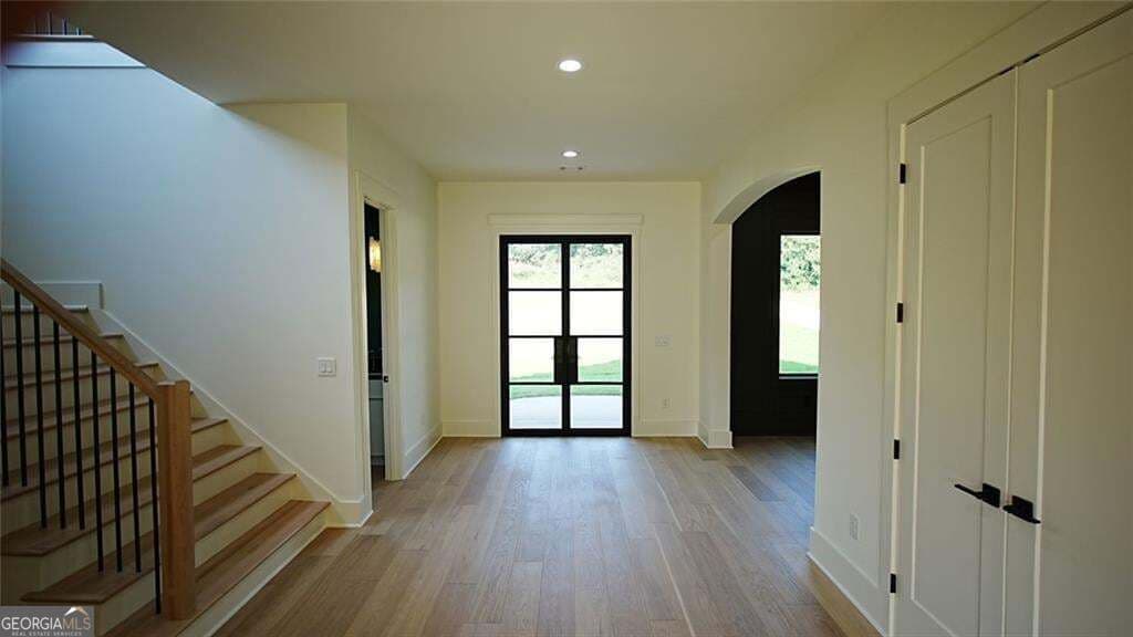 5 bedroom, 4.5 bathroom, 4,704 sq ft single family residence for sale at 6218 Blackjack Road, Flowery Branch, GA 30542 — photo 3