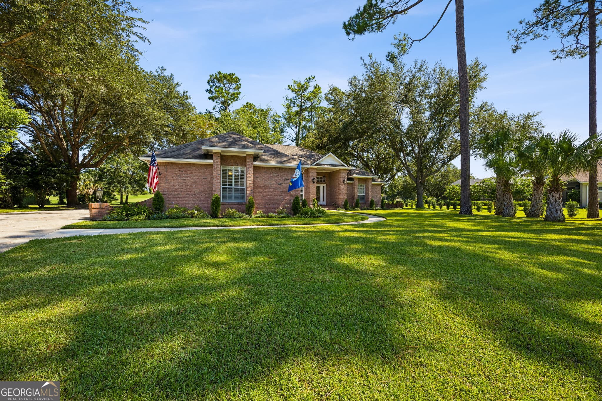 3 bedroom, 2.5 bathroom, 2,410 sq ft single family residence under contract at 513 Cardinal Circle, St. Marys, GA 31558 — photo 3
