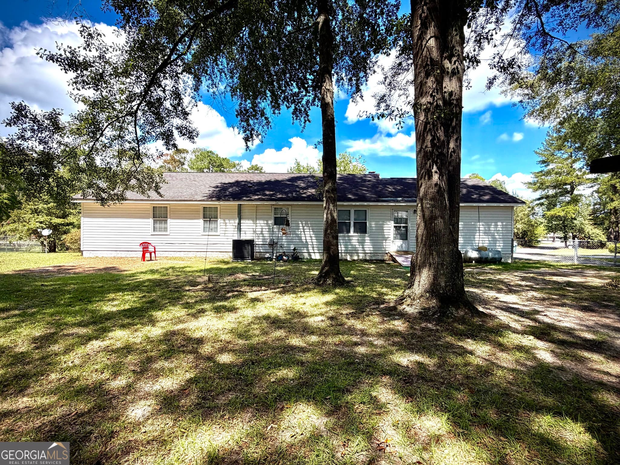 3 bedroom, 2 bathroom, 1,442 sq ft single family residence for rent at 103 Brookdale Court, Dublin, GA 31021 for $1,600 a month — photo 5