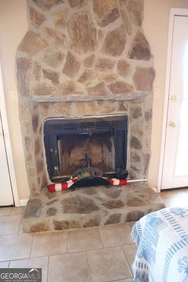 3 bedroom, 2 bathroom, 1,350 sq ft cabin,single family residence for sale at 925 Barbara Point Road, Sparta, GA 31087 — photo 8