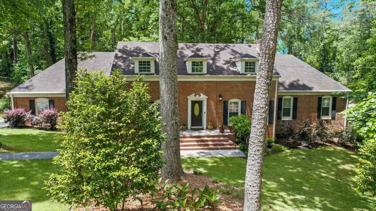 4 bedroom, 3.5 bathroom, 2,901 sq ft single family residence for sale at 3499 Prince George Street, East Point, GA 30344 — photo 4