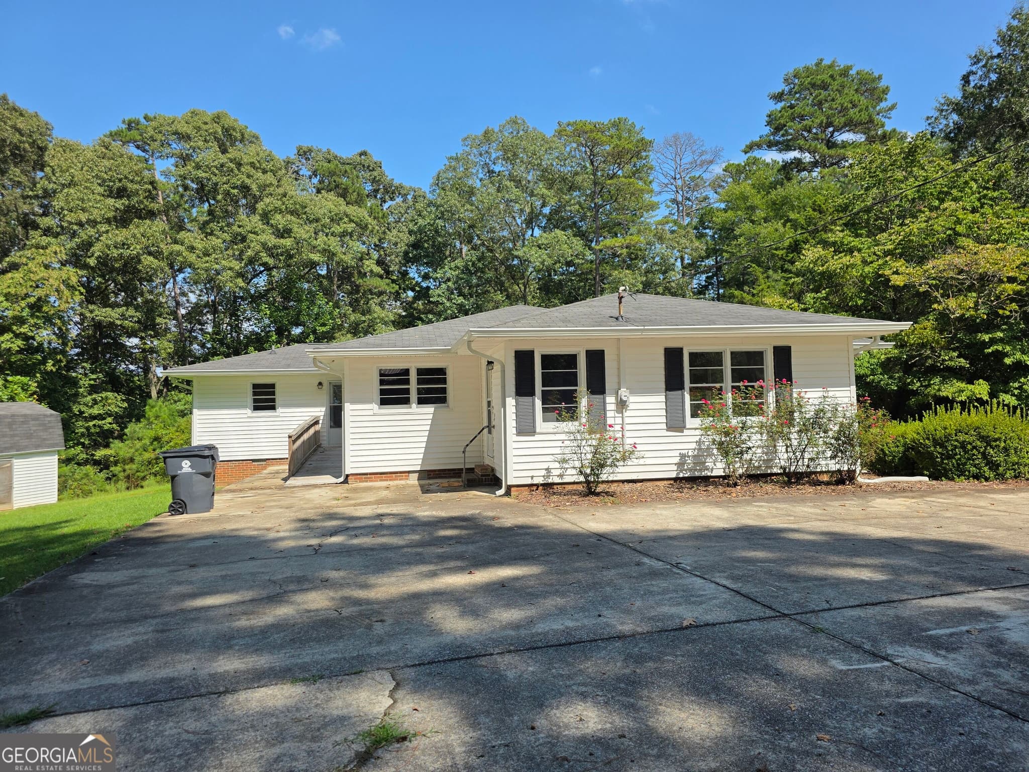 4 bedroom, 2 bathroom, 2,176 sq ft single family residence for sale at 126 East Side, Tallapoosa, GA 30176 — photo 2