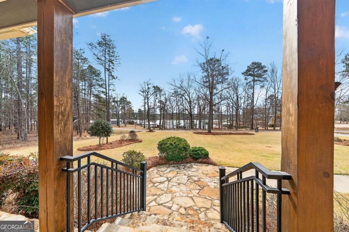 3 bedroom, 3 bathroom, 3,154 sq ft single family residence under contract at 151 Sinclair Circle, Eatonton, GA 31024 — photo 6